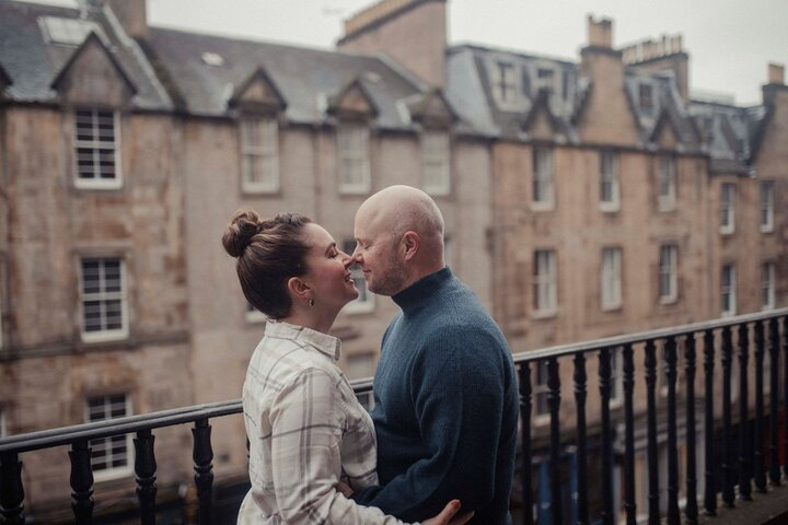 Edinburgh: Romantic Couples Photoshoot - Photo 1 of 5